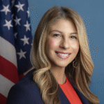 Crystal Sarmiento: La Voz Conservadora Latina que Aspira al Congreso de EE. UU.